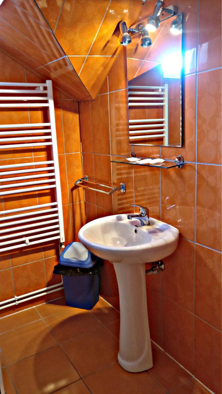 Picnic Panzio Bed & Breakfast Lunca de Sus ภายนอก รูปภาพ
