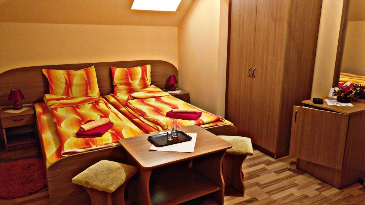 Picnic Panzio Bed & Breakfast Lunca de Sus ภายนอก รูปภาพ