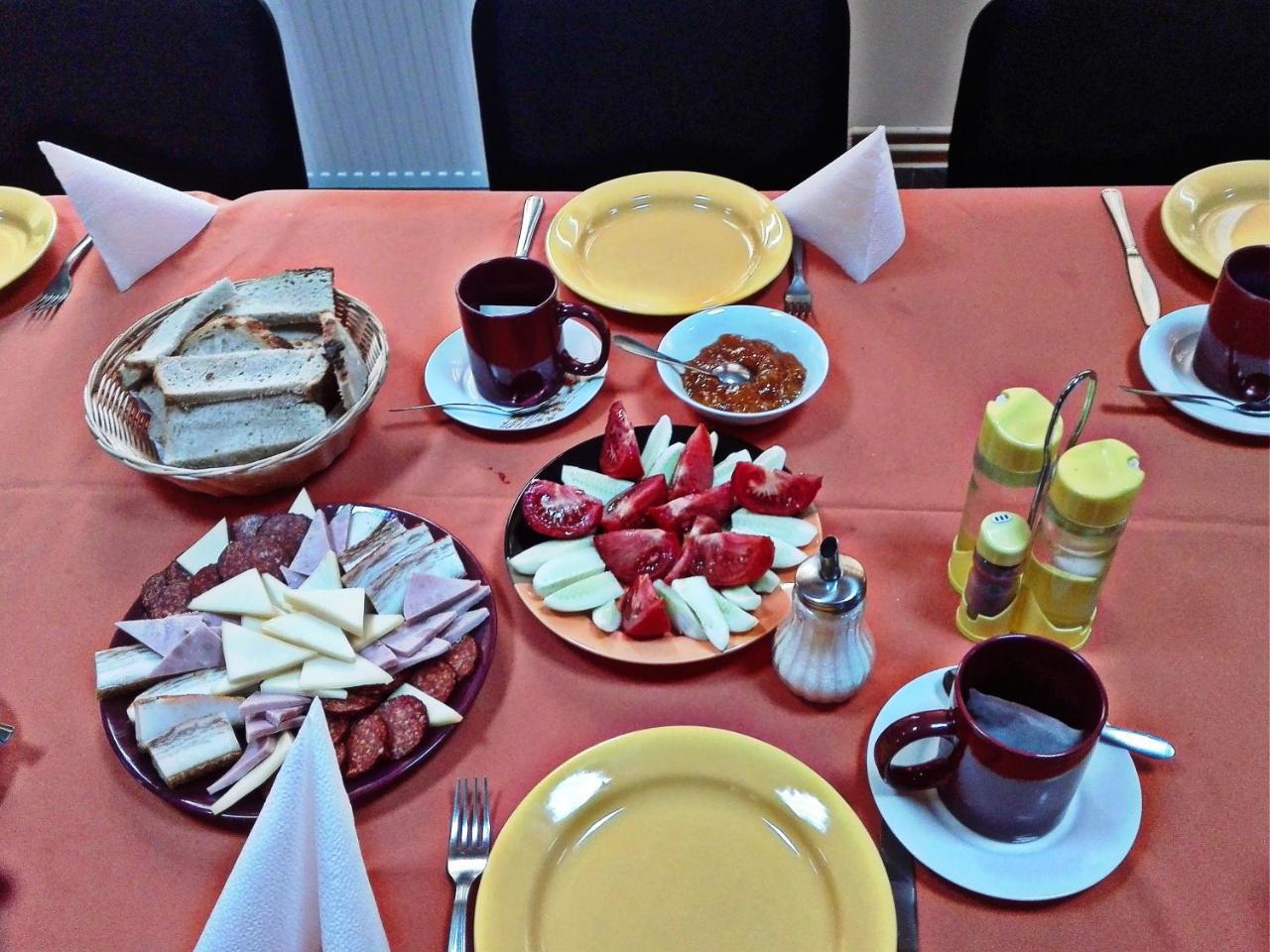 Picnic Panzio Bed & Breakfast Lunca de Sus ภายนอก รูปภาพ